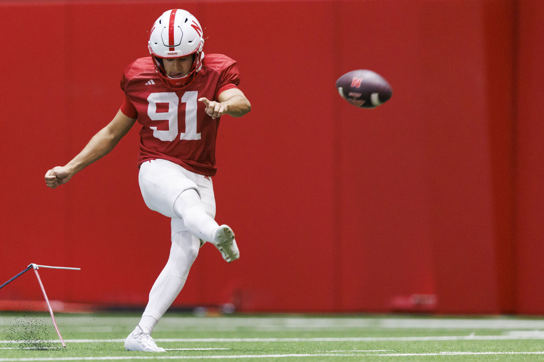 081225-owh-spo-huskerfb-mn-06.JPG